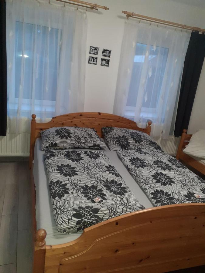 Oazis Apartman Sárospatak Eksteriør billede