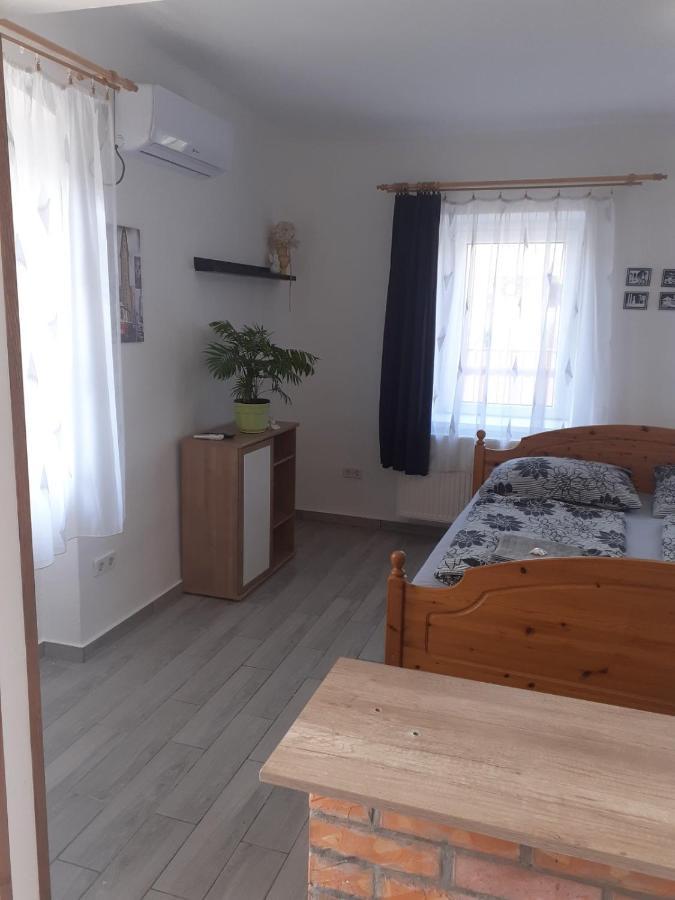 Oazis Apartman Sárospatak Eksteriør billede