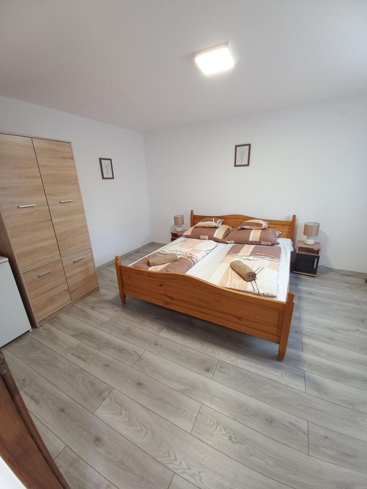 Oazis Apartman Sárospatak Eksteriør billede